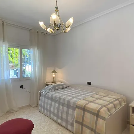 Villa Encantadora Con Piscina En Playa Flamenca
