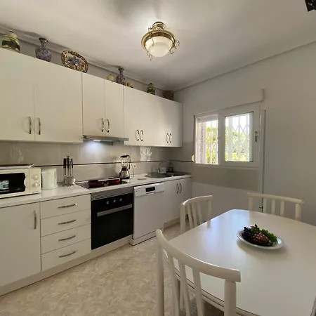 Villa Encantadora Con Piscina En Playa Flamenca Alicante